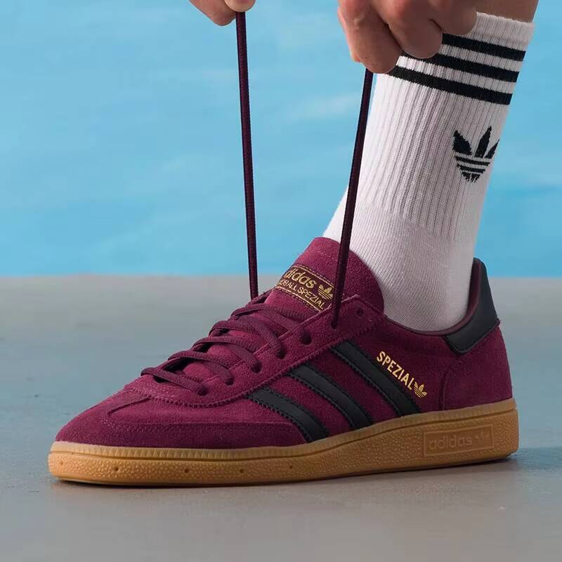 アディダス サンバ トレフォイル ユニセックス ロートップ  - Adidas Shoes Gazelle のレビューと価格