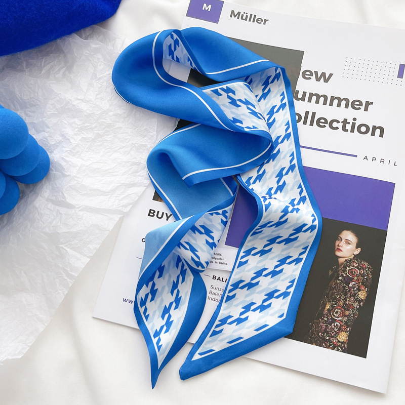 クラインブルーのシルクスカーフ、新しいチェッカーボード柄ヘッ - Ascot Neck Scarf のレビューと価格